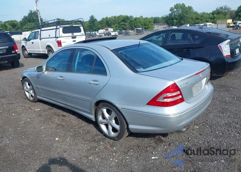 2006 Mercedes-Benz C 230 Sport from USA, damaged, VIN WDBRF52H56F743506